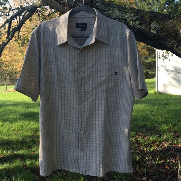 SOLD Marmot Plaid Short Sleeve Button Down Shirt LG EUC - Picture 1 of 8